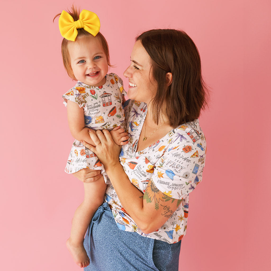 Gilmore Girls Women's V-Neck Tee