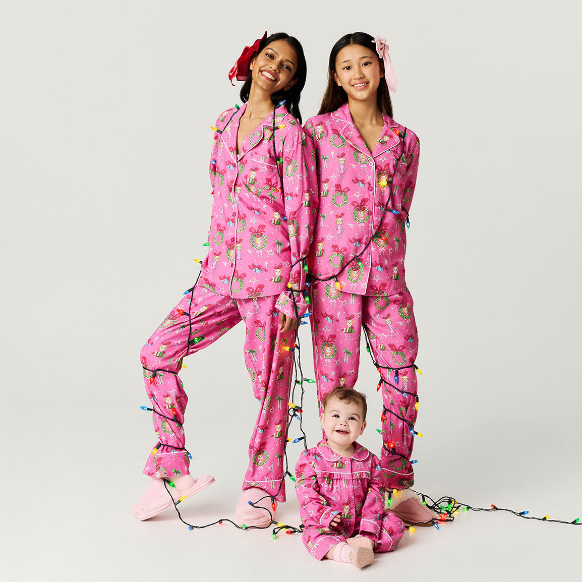 Dr. Seuss Cindy Lou Who Women's Flannelette Pajama Set